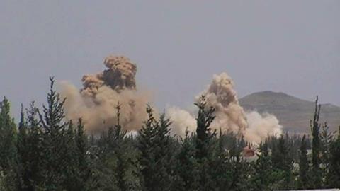 تجدد الغارات الجوية على أطراف مخيم خان الشيح 