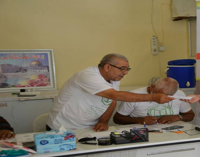 توزيع مساعدات مالية على العائلات الفلسطينية السورية المهجرة في مدينة كيلس جنوب تركيا