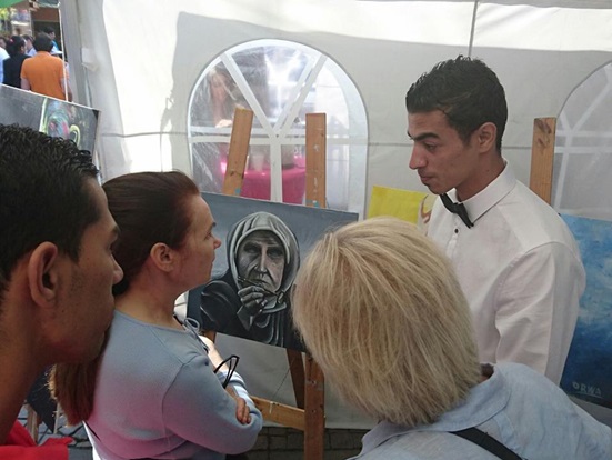 ريشة عروة حمزات تلخص قصة فلسطينيي سوريا - أشرف السهلي