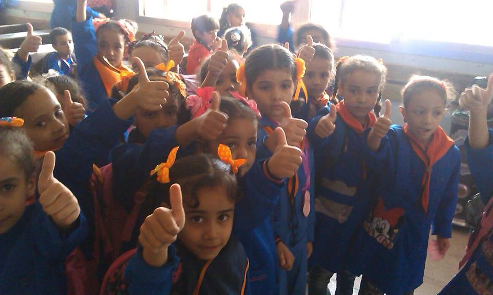 أبناء مخيم خان دنون يشكون عدم قدرة مدراس المخيم على استيعاب أبنائهم الطلبة واستيفاء حصصهم الدراسية 