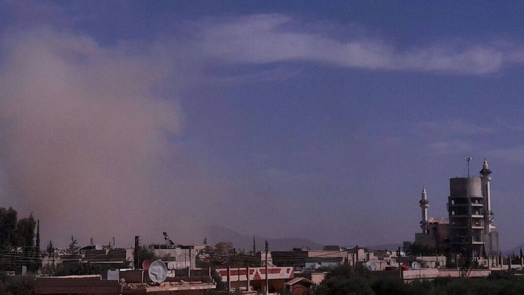 قصف واشتباكات عنيفة تدور بمحيط مخيم خان الشيح بريف دمشق 