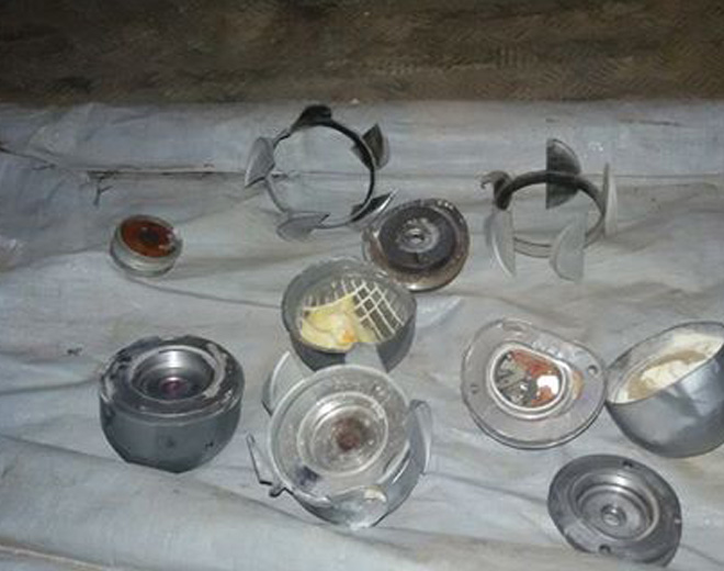 إصابة طفلين بانفجار عبوة عنقودية تعود لمخلفات قصف طال مخيم خان الشيح 