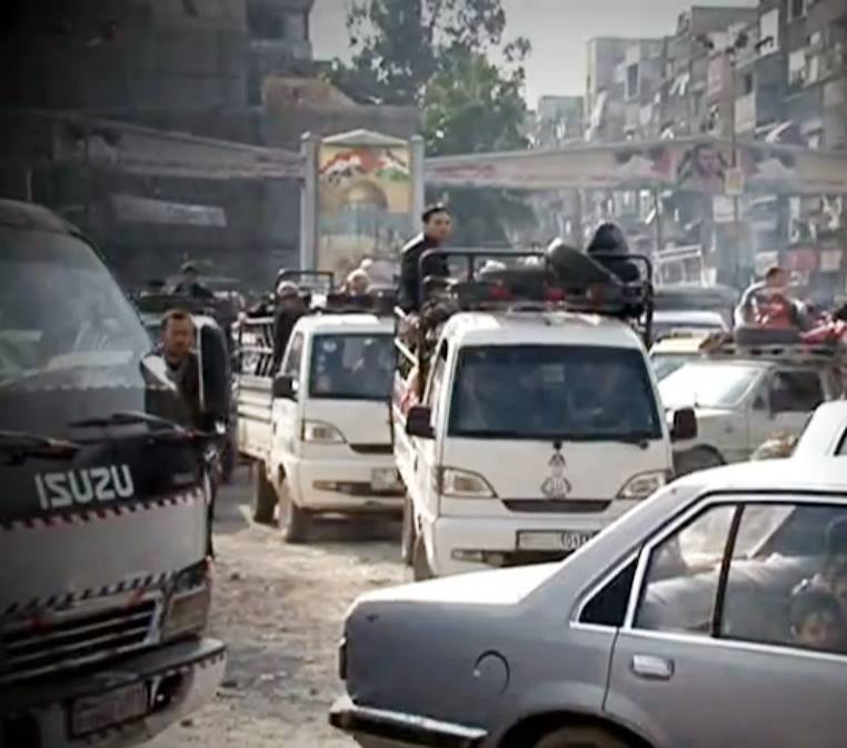 مهجرو مخيم اليرموك يناشدون إنهاء معاناتهم 