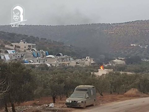 إصابة طفل فلسطيني إثر قصف طيران التحالف الدولي على تجمع للاجئين قريب الحدود التركية السورية 