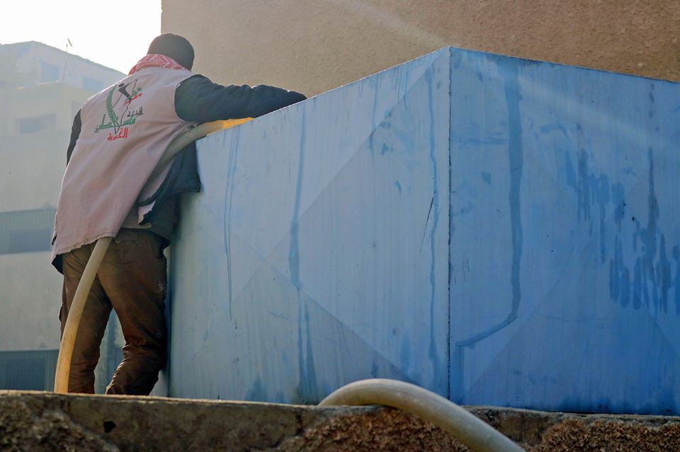 "فلسطين الخيرية" تواصل عملها لتأمين المياه للاجئين الفلسطينيين جنوب دمشق