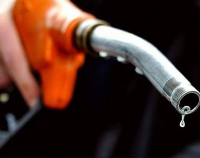 سكان مخيم جرمانا يعانون أزمة في تأمين مادة المازوت