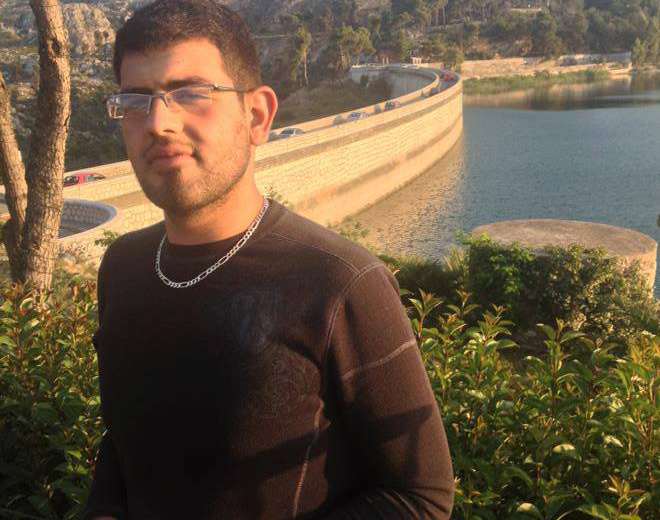 السويد تُرحل اللاجئ الفلسطيني السوري "مصطفى حجاوي" إلى اليونان  