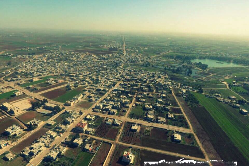 توقف المدارس وبعض المنشآت عن العمل في المزيريب خوفاً من القصف 