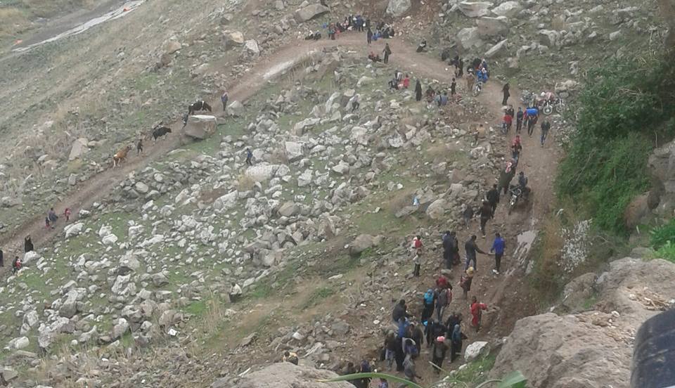 نزوح عشرات العائلات الفلسطينية جنوب سورية بسبب المعارك العنيفة