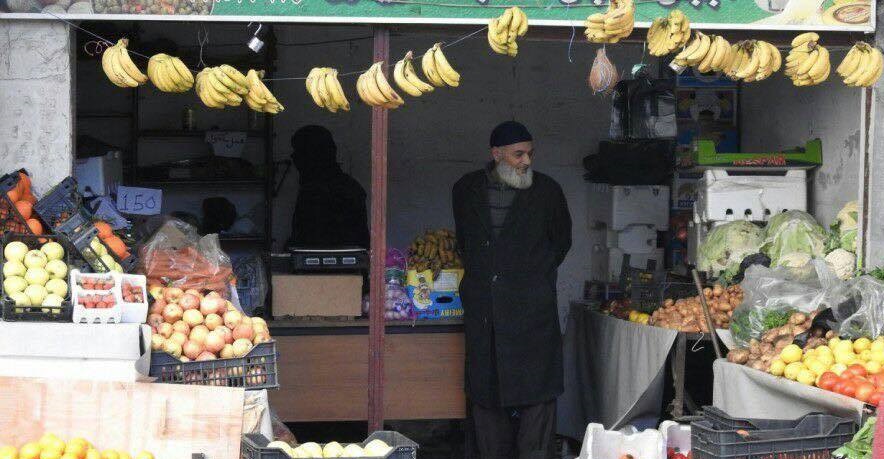 ارتفاع الأسعار وانتشار البطالة يفاقم معاناة اللاجئين الفلسطينيين جنوب دمشق