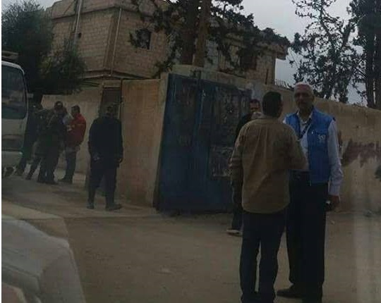 جولة لضباط من الجيش الروسي وجيش التحرير الفلسطيني والأمن السوري في مخيم خان الشيح