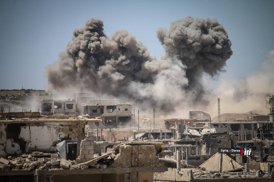 قصف يستهدف أحياء تقطنها عائلات فلسطينية في درعا