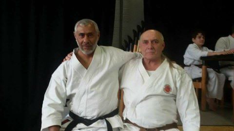 الهيئة الرياضية في ألمانيا تمنح البطل الفلسطيني السوري "عمر هزيمة" إجازة مدرب في ألعاب القتال