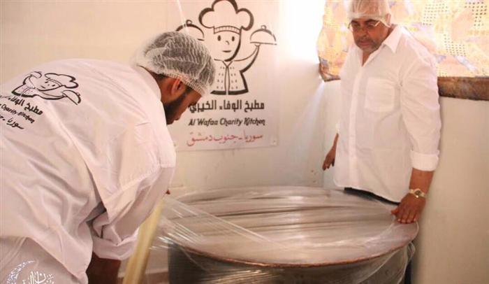 تقديم وجبات إفطار لعدد من العائلات الفلسطينية السورية المهجرة في البقاع اللبناني وجنوب دمشق