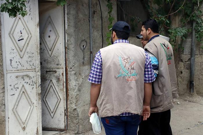 هيئة فلسطين الخيرية توزع كفالات على 32 يتيماً 