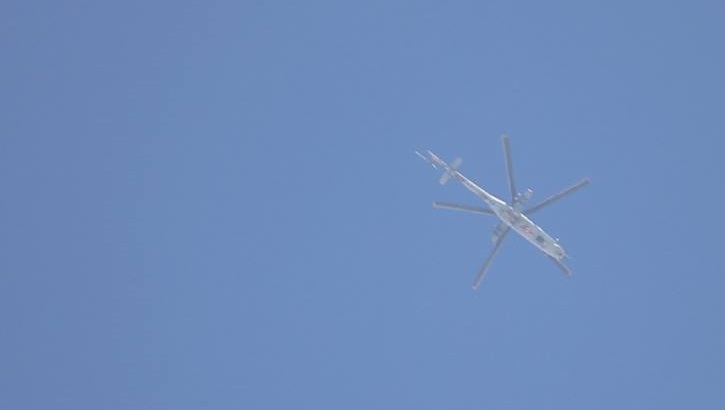 الطيران المروحي يقصف مخيم درعا بالبراميل المتفجرة