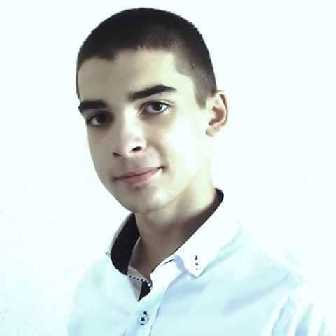 طالب فلسطيني سوري يحصل على المرتبة الأولى في الثانوية الصناعية على مستوى سورية 