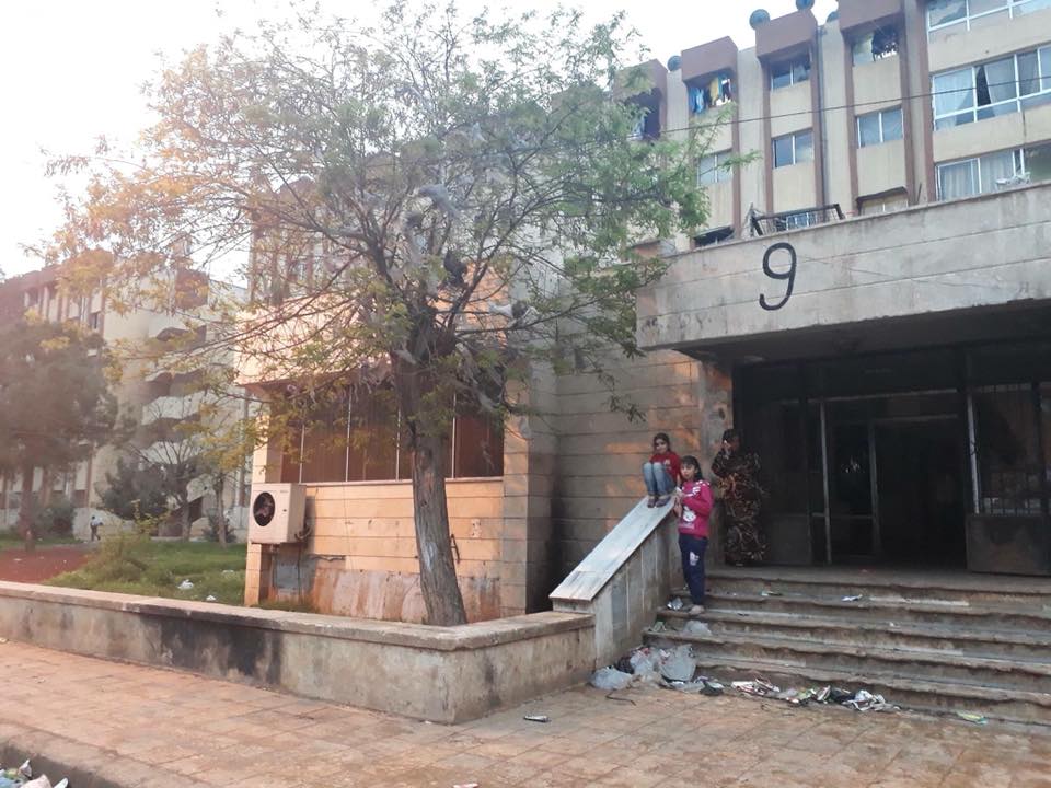 النظام يمهل أهالي مخيم حندرات أسبوعين لإخلاء المدينة الجامعية بحلب 