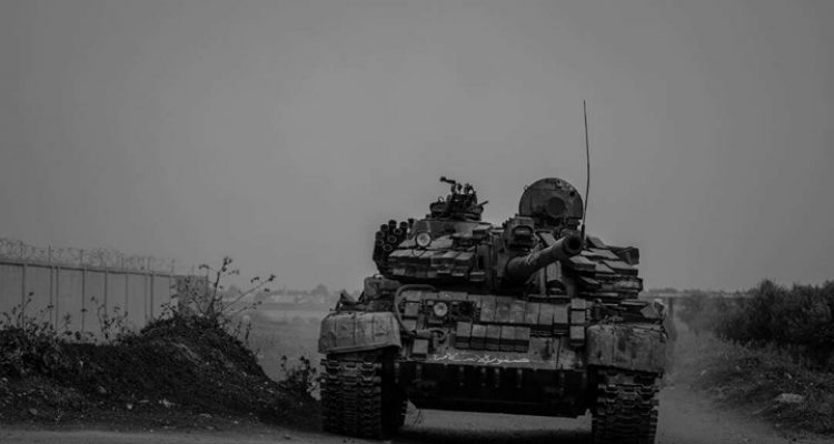 قصف بقذائف الدبابات يستهدف حي المنشية بمدينة درعا