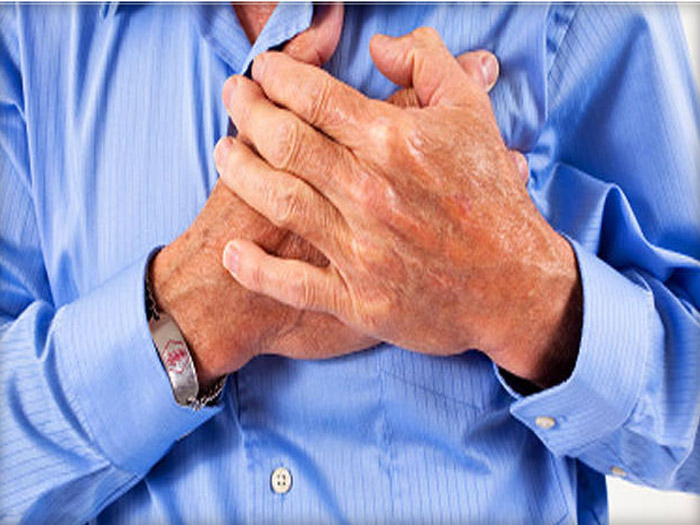 فلسطيني سوري مهجر إلى لبنان بحاجة ماسة إلى عملية توسيع أوعية القلب