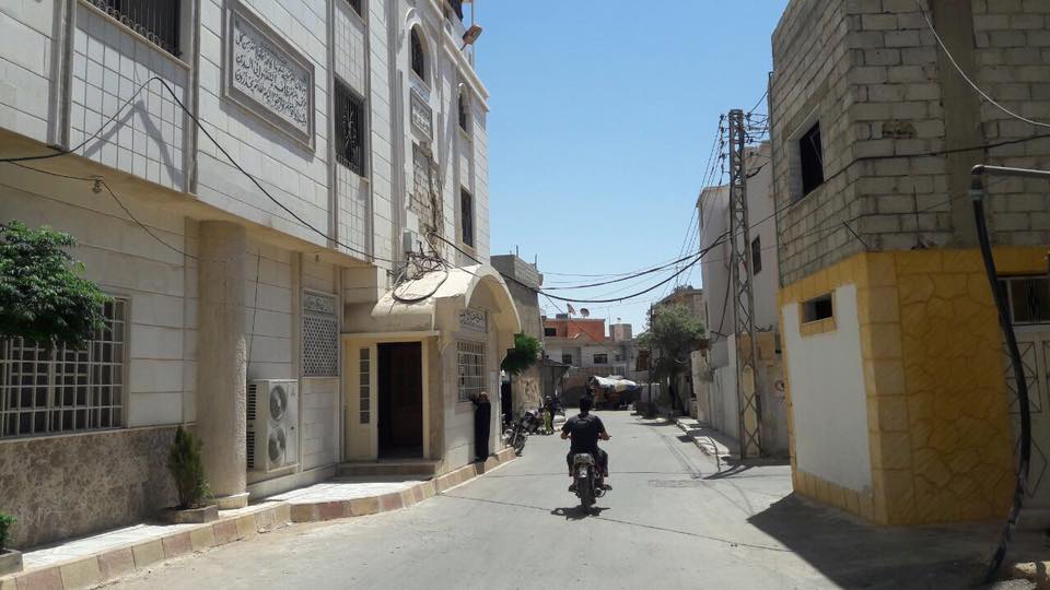 مفرزة جيش التحرير الفلسطيني تستدعي أكثر من 150 شاباً من أبناء مخيم خان الشيح وتحتجز بطاقاتهم الشخصية 