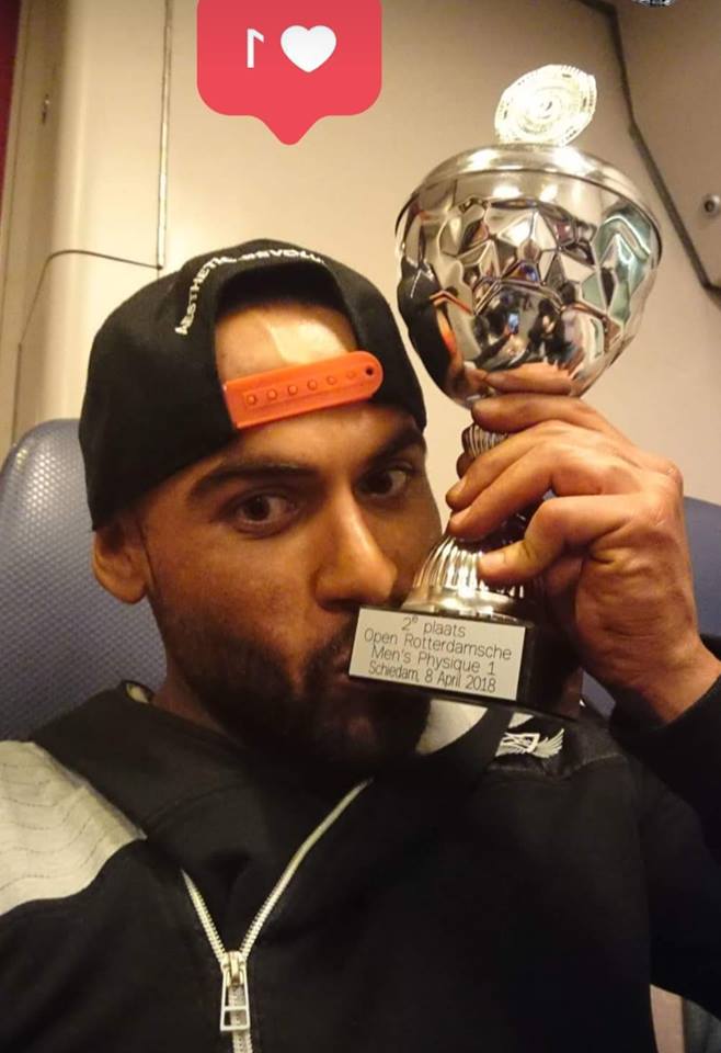 للمرة الثانية الفلسطيني السوري  "باسل الخيال" يفوز بالمركز الثاني في بطولة الفيزيك بهولندا