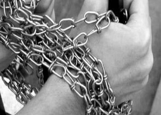 النظام يعتقل أحد أبناء مخيم اليرموك أثناء محاولته الخروج إلى يلدا