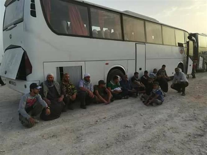 شاهد: مهجرو مخيم اليرموك يرفضون الدخول لِمخيم الإيواء في شبيران شمالي مدينة الباب