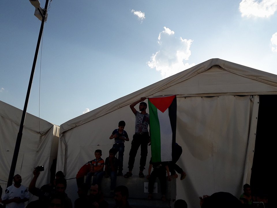 المهجرون الفلسطينيون إلى الشمال السوري يطالبون الأونروا والمنظمات الدولية بتحمل مسؤولياتها اتجاههم 