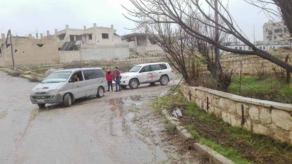 الصليب الأحمر الدولي يزور مخيم حندرات 