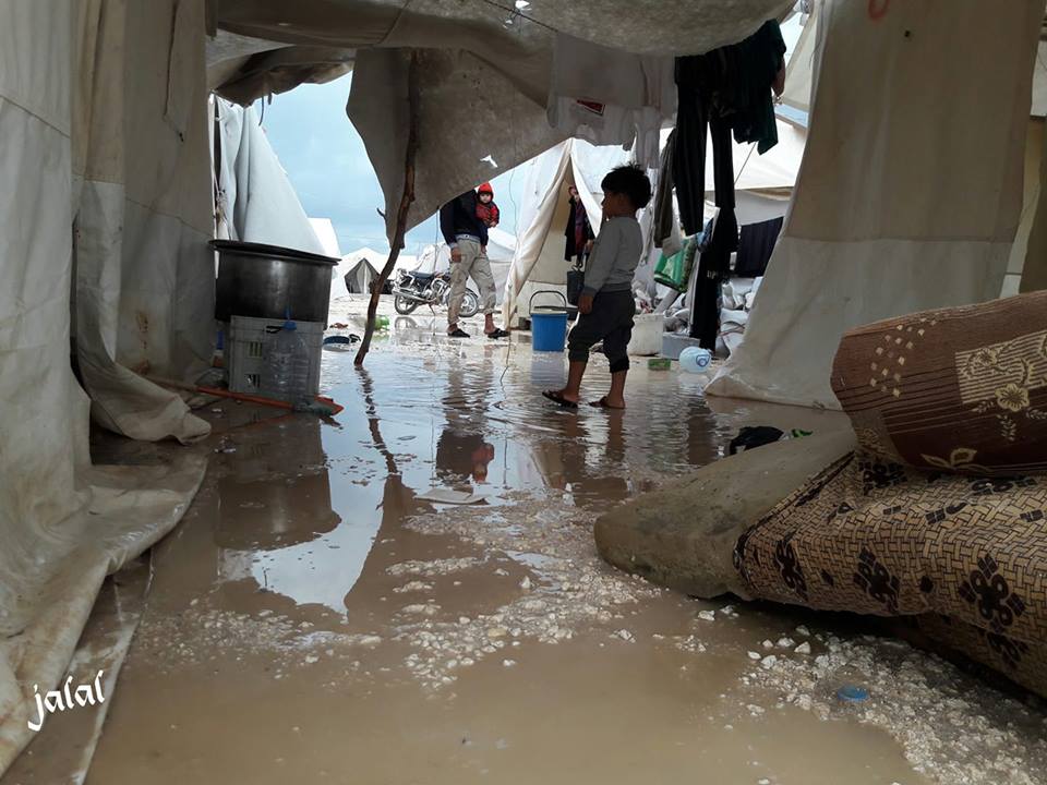 مجموعة العمل: حياة المدنيين الفلسطينيين بالشمال السوري في خطر وندعو للتحرك من أجلهم