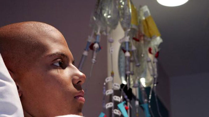 السرطان.. مرض خبيث يجتاح مخيم السيدة زينب ويكشف وجه آخر لمعاناة سكانه 