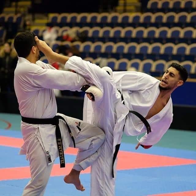 أحد أبناء مخيم اليرموك يتوج بطلاً للسويد في الكاراتيه