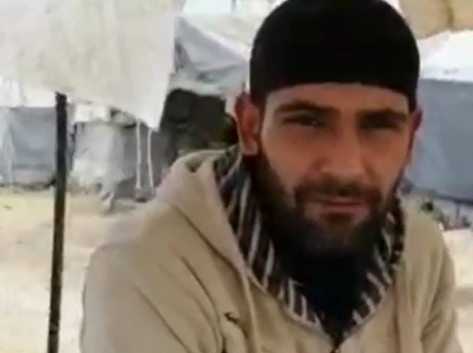 شاهد: فلسطيني مهجر إلى مخيم دير بلوط يتحدى اللجوء بعمله كبائع متجول 