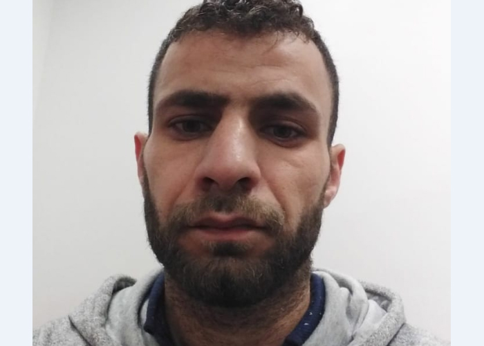 اللاجئ الفلسطيني محمد يونس لايزال بترانزيت مطار اسطنبول بانتظار قرار الحكومة التركية.