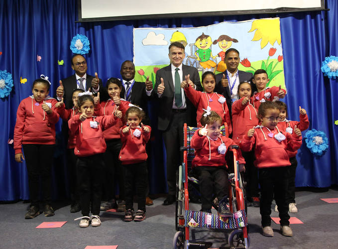 المفوض العام بالإنابة للأونروا يزور مخيم السبينة في ريف دمشق 