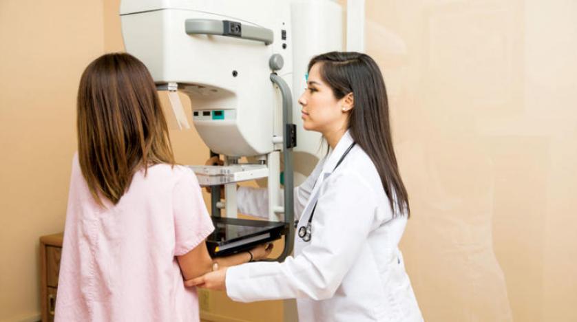 فلسطينية سورية مصابة بمرض السرطان تناشد لتمكينها من العلاج