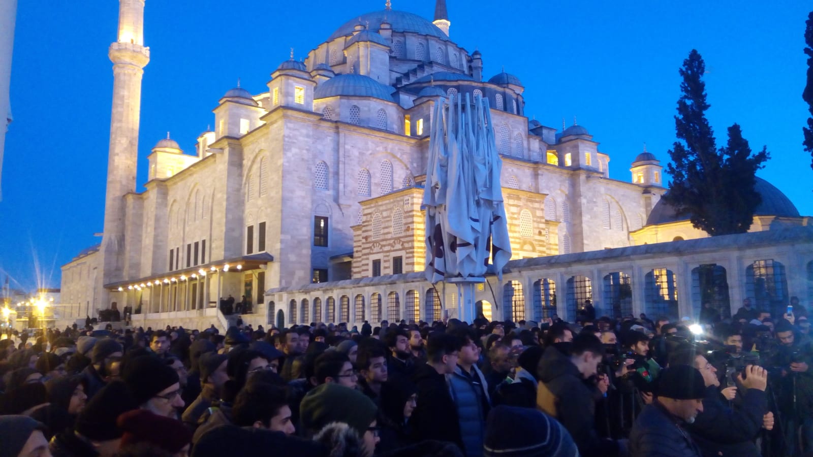 إسطنبول.. فلسطينيو سورية يشاركون في وقفة تضامنية مع القدس 