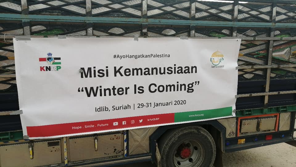 توزيع سلات غذائية في مخيمي دير بلوط والمحمدية شمال سورية 