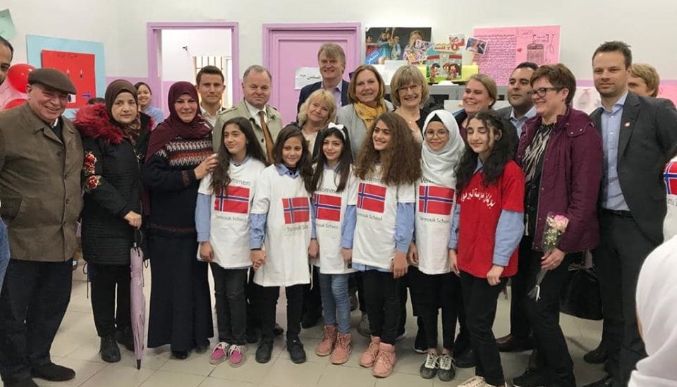 النرويج تتبرع بـ3 مليون دولار للأونروا لدعم الفلسطينيين من سورية في  لبنان 