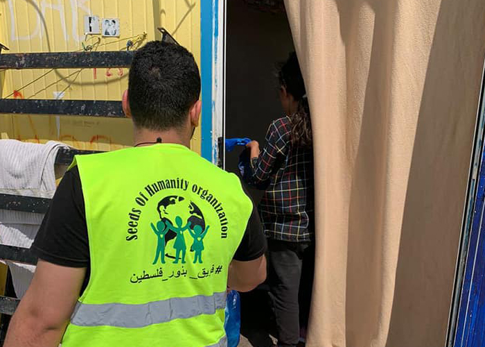 توزيع حصص لحم على العوائل الفلسطينية بمدينة اثينا اليونانية 