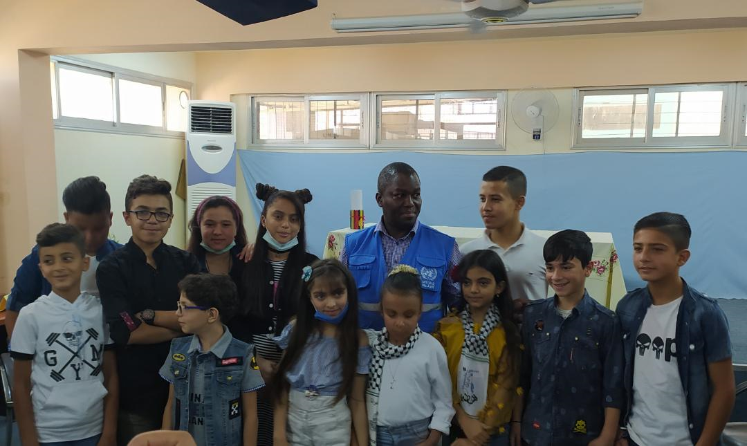 المفوض العام للأونروا في سوريا يزور مخيم النيرب بحلب 