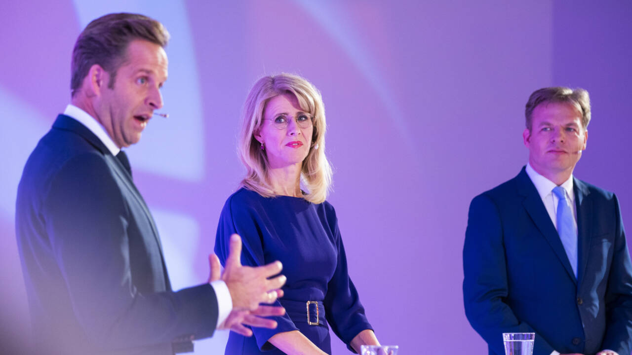 وزير هولندي يدعو لمزيد من الرقابة في ملف طالبي اللجوء 