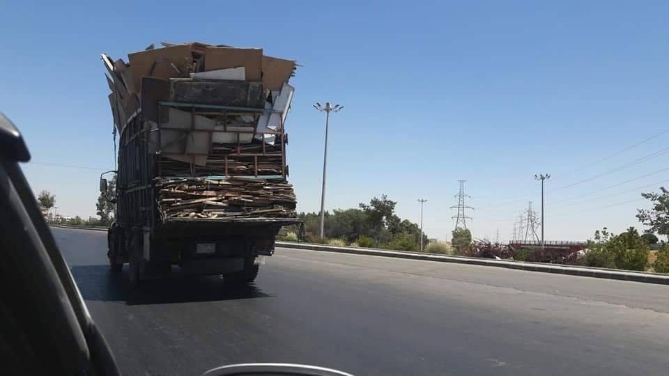 استمرار تعفيش وسرقة منازل أهالي مخيم اليرموك