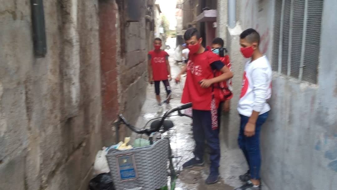 حملة تعقيم في مخيم جرمانا لمواجهة كورونا 