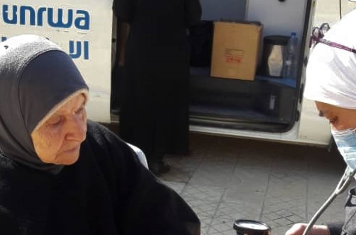 الأونروا تحثّ اللاجئين الفلسطينيين على تلقي لقاح كورونا