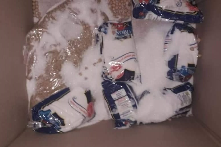 توزيع مساعدات غذائية فاسدة على الفلسطينيين جنوب دمشق