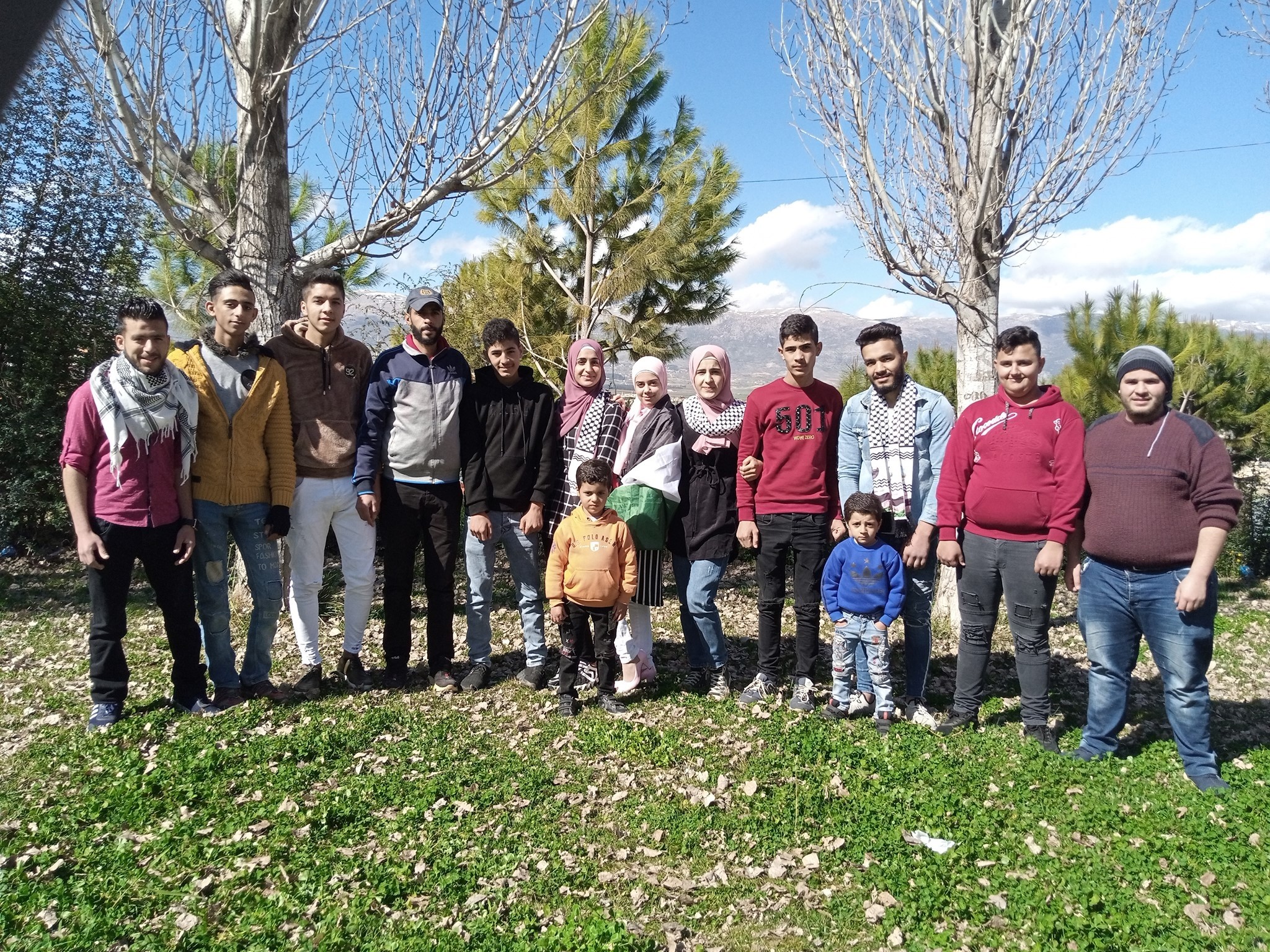 فلسطينيون من سورية يؤسسون فرقة تغني للتراث الفلسطيني 