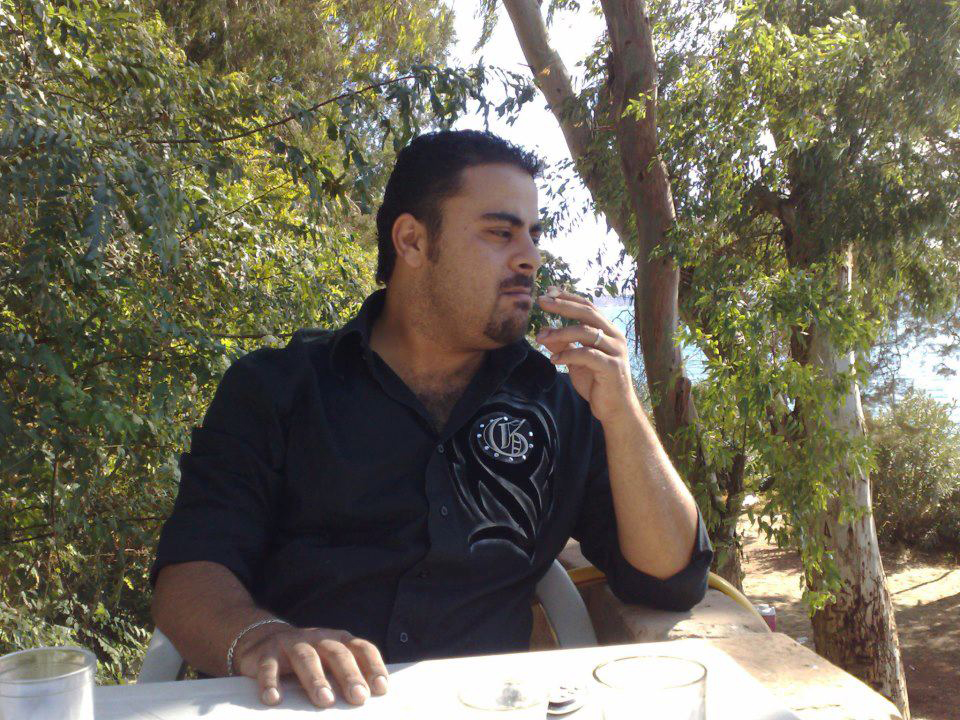 الأمن السوري يواصل اعتقال اللاجئ الفلسطيني معتز بكر 