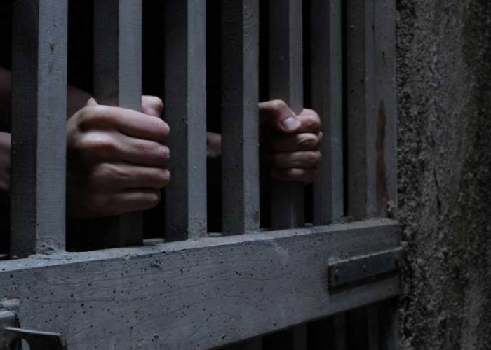 الأمن السوري يعتقل أحد أبناء مخيم اليرموك  